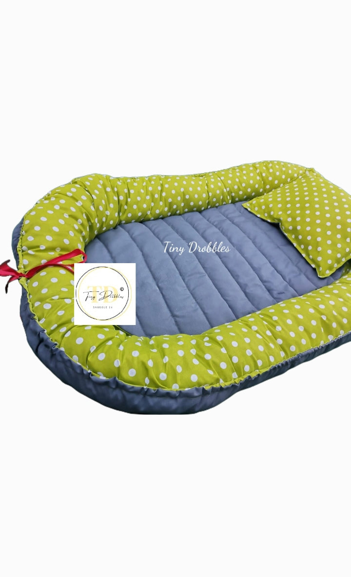 Grey & lime baby nest